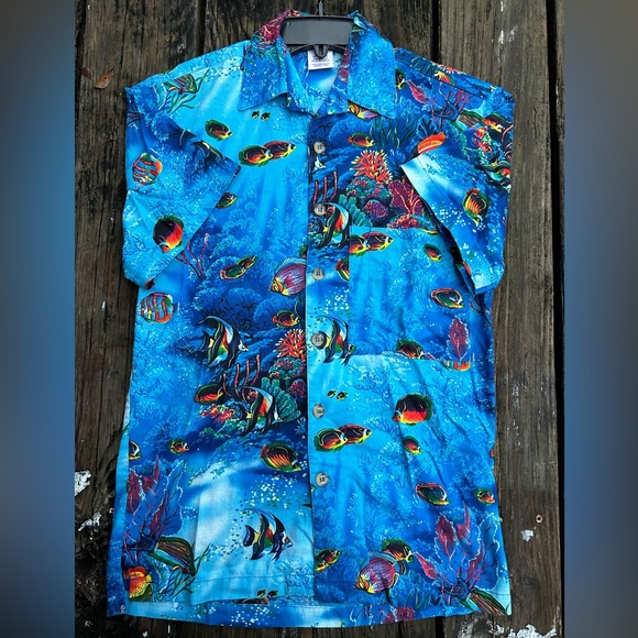 SCRUBS Brand Mens Short Sleeve Button Down Tropical Fish Themed Cotton XS Shirt - Picture 3 of 6